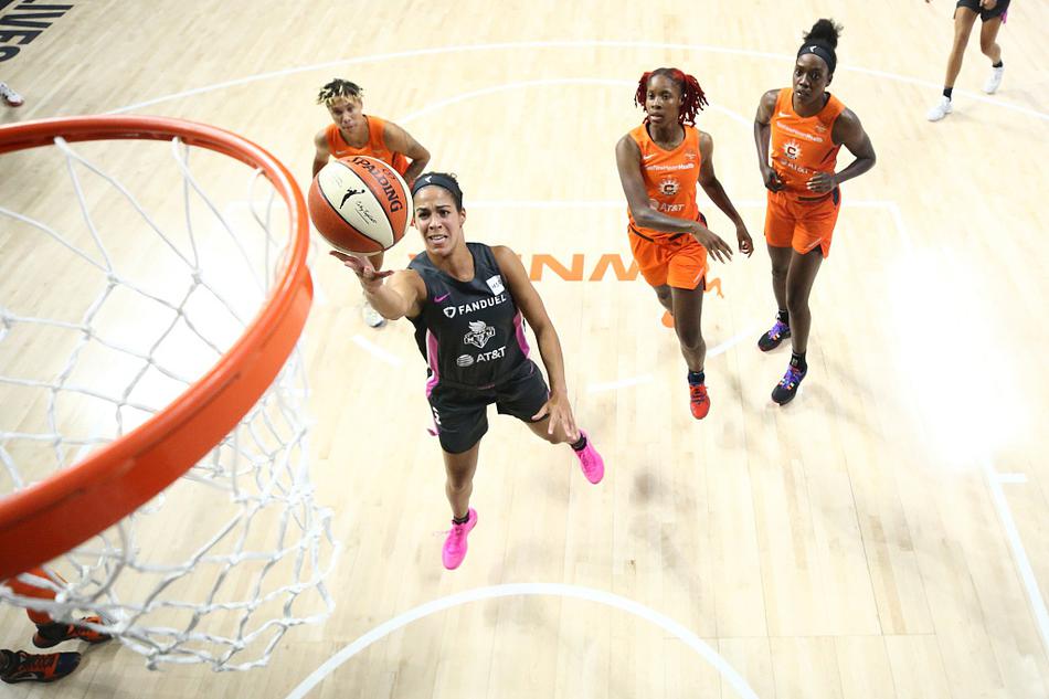 擠走徐昕？廣東隊(duì)或迎來“空間型中鋒”，這才是杜鋒想要的五號(hào)位