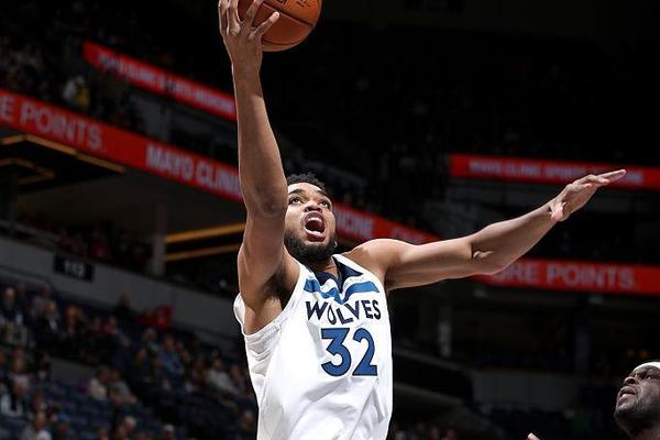 擠走徐昕？廣東隊(duì)或迎來“空間型中鋒”，這才是杜鋒想要的五號(hào)位