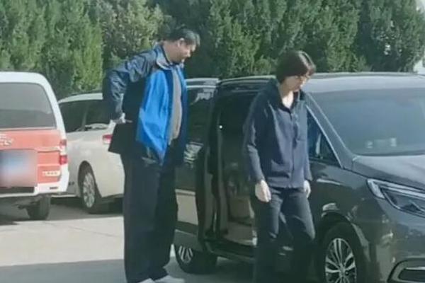 中國(guó)男籃31分大勝印度引熱議！媒體人：全民皆兵的領(lǐng)袖是趙睿