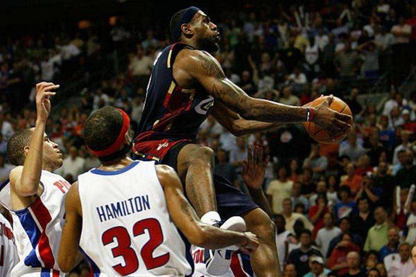 正式確定！上海男籃簽約CBA頂級(jí)內(nèi)線，攜手王哲林，沖擊總決賽