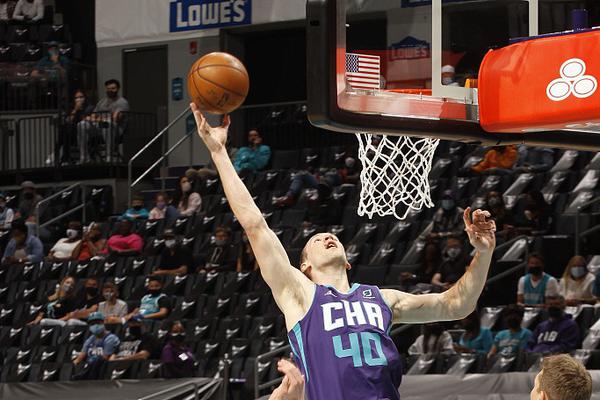 “蘇超”516名參賽球員中教職工和學(xué)生共275人，占比53.3%