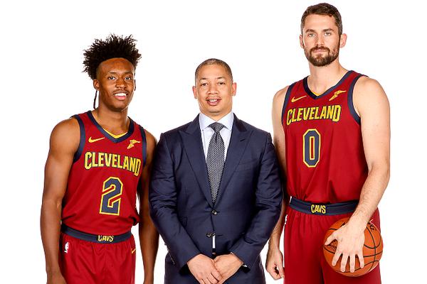 唏噓！敘利亞女足來華在機(jī)場(chǎng)打地鋪過夜 男足贏國(guó)足后逛49元小攤