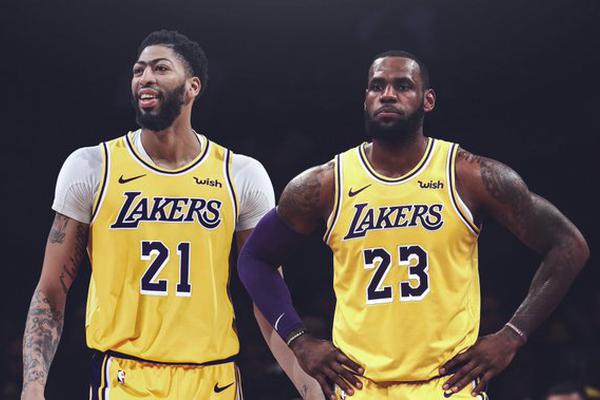 中國(guó)隊(duì)12人全得分兩連勝!王俊杰彈無虛發(fā),胡金秋兩雙,胡明軒17+2