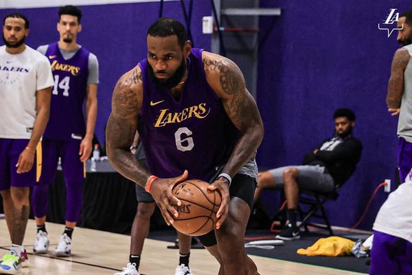 今日CCTV5直播中國(guó)男籃沖擊兩連勝，印度主帥：這是很大的挑戰(zhàn)