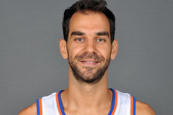 唏噓！敘利亞女足來華在機(jī)場(chǎng)打地鋪過夜 男足贏國(guó)足后逛49元小攤