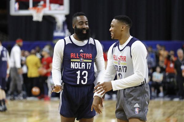 擠走徐昕？廣東隊(duì)或迎來“空間型中鋒”，這才是杜鋒想要的五號(hào)位