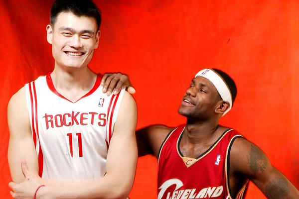 足協(xié)舉辦“夢(mèng)想中國(guó)”社會(huì)責(zé)任活動(dòng)，100名瑞昌留守兒童參加