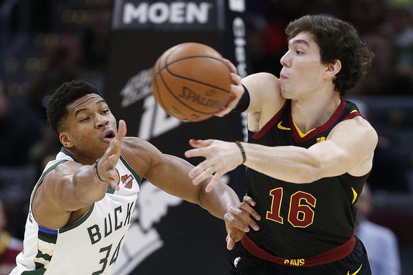 [流言板]美媒曬杜蘭特2017年總決賽數(shù)據(jù)：還有人認(rèn)為他不配得到冠軍