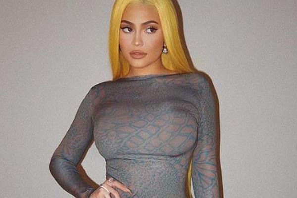 火爆“蘇小超”決賽蘇州擊敗南通奪冠，馬寧執(zhí)法&近3萬人觀戰(zhàn)