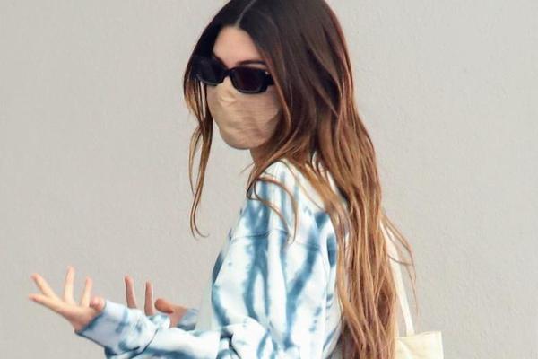 手風(fēng)挺順！胡明軒首節(jié)6中3得8分1板1助 命中兩記三分