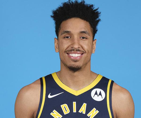 媒體人：中國(guó)男籃非常團(tuán)結(jié)，胡明軒首節(jié)8分不負(fù)眾望