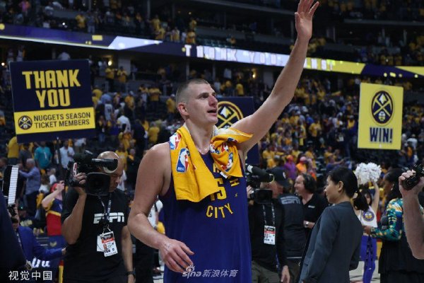 趙嘉義：球隊(duì)取勝的關(guān)鍵是團(tuán)結(jié)，室友趙睿一直鼓勵(lì)我要自信