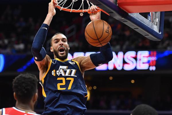 安徽小伙因酷似溥儀爆火，已收到橫店邀約，網(wǎng)友：親兒子都沒他像