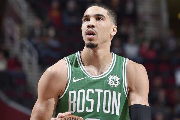 延續(xù)高效！中國(guó)男籃首節(jié)命中率達(dá)68.8%，三分球命中率達(dá)到恐怖的71.4%