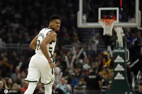 終身禁足球員成隊(duì)長(zhǎng)！孫準(zhǔn)浩戴隊(duì)長(zhǎng)袖標(biāo)引眾怒，球迷集體倒戈