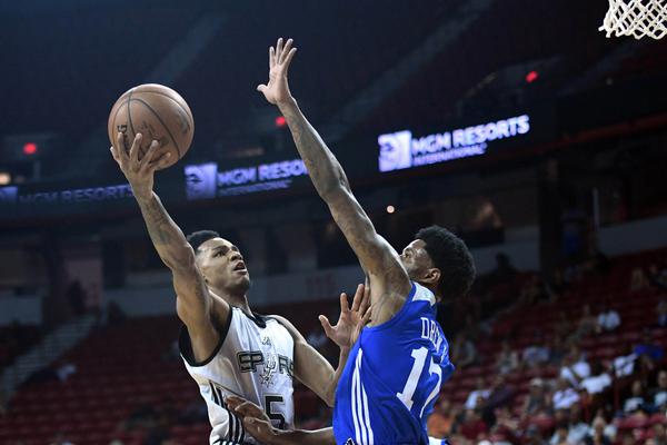 因禍得福？遼籃群毆涉事小將赴西出戰(zhàn)U22聯(lián)賽 楊鳴力挺三年后歸來