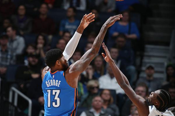 U20女足夢(mèng)幻開局！盧家玉10分鐘破門，停球鏟射建功，前國(guó)腳點(diǎn)贊