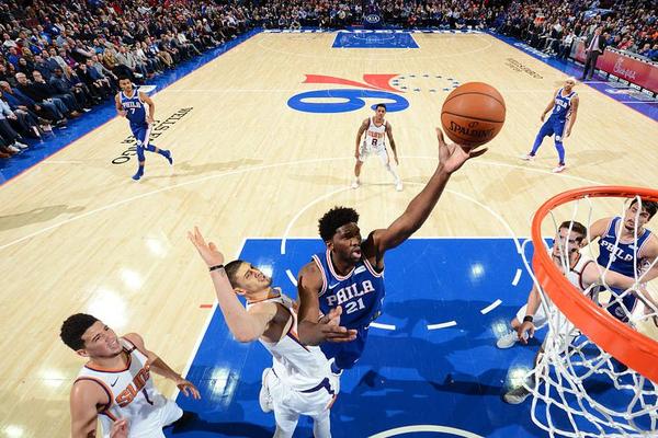 U20女足夢(mèng)幻開局！盧家玉10分鐘破門，停球鏟射建功，前國(guó)腳點(diǎn)贊