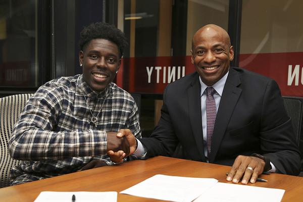 五輪五球，多米尼克來晚了！大連鯤城直逼聯(lián)賽前三！