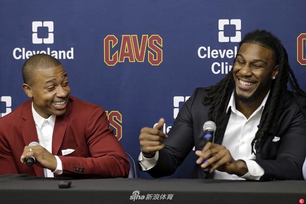 中國(guó)男籃靠什么大勝印度隊(duì)？蘇群賽后一番點(diǎn)評(píng)，說得很實(shí)在