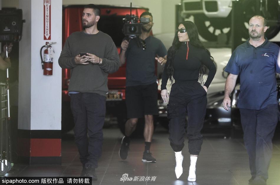 中國(guó)男籃31分大勝印度引熱議！媒體人：全民皆兵的領(lǐng)袖是趙睿