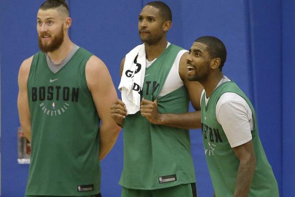 多少富二代敗在她的石榴裙下，可惜就是太多情，感情生活有點(diǎn)豐富